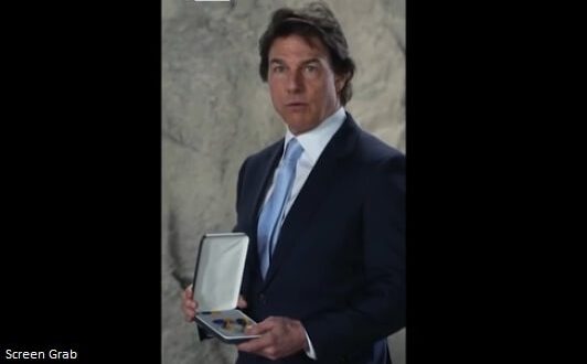 Navy award for Tom Cruise